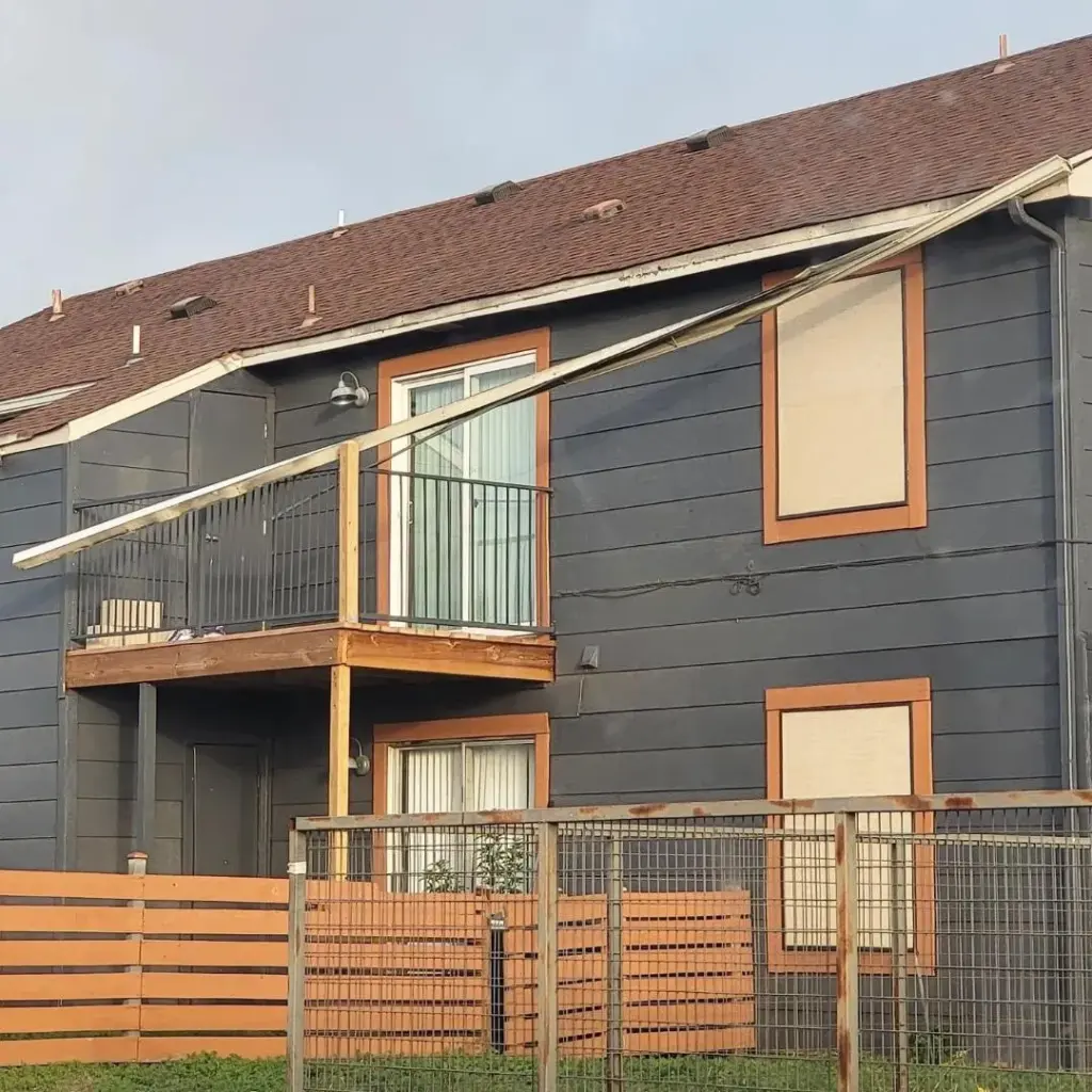 Rain+gutter+damage+repaired+by+Advanced+Seamless+Rain+Gutter+Solutions+in+Buda +Texas 1920w